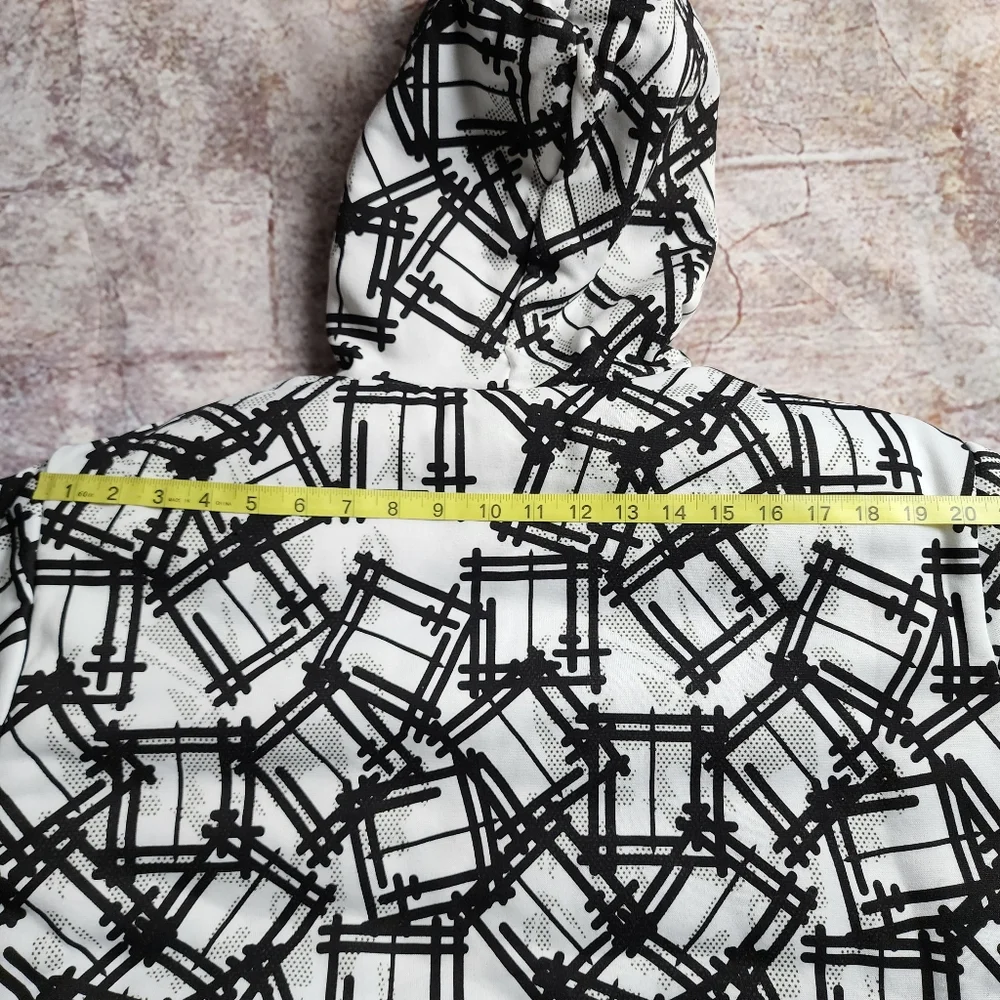 Medium Black and White Geometric Full Zip Lined Hoodie